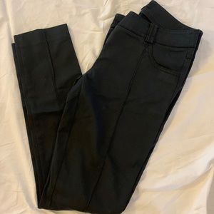 Guess by Marciano Jeans